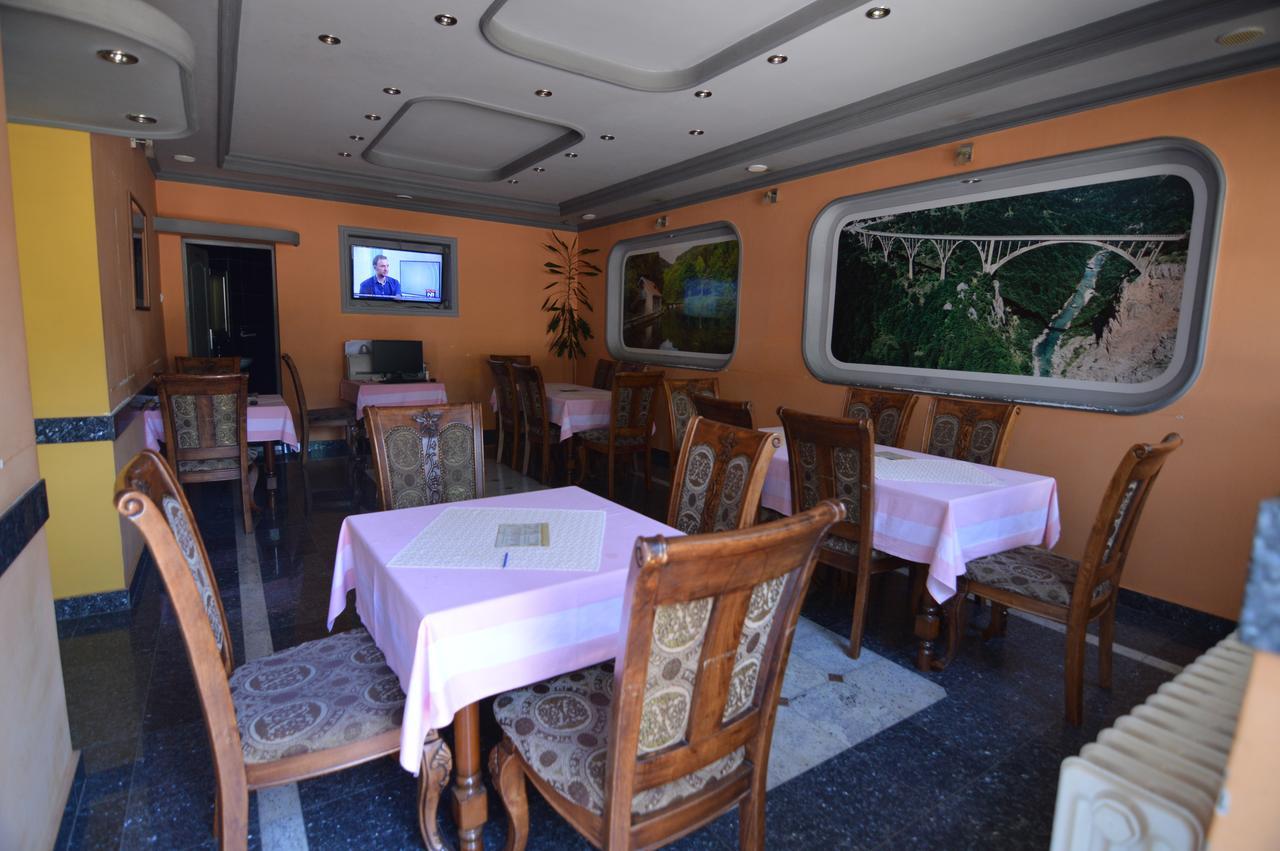 Hotel 24 Jul Pljevlja Ngoại thất bức ảnh