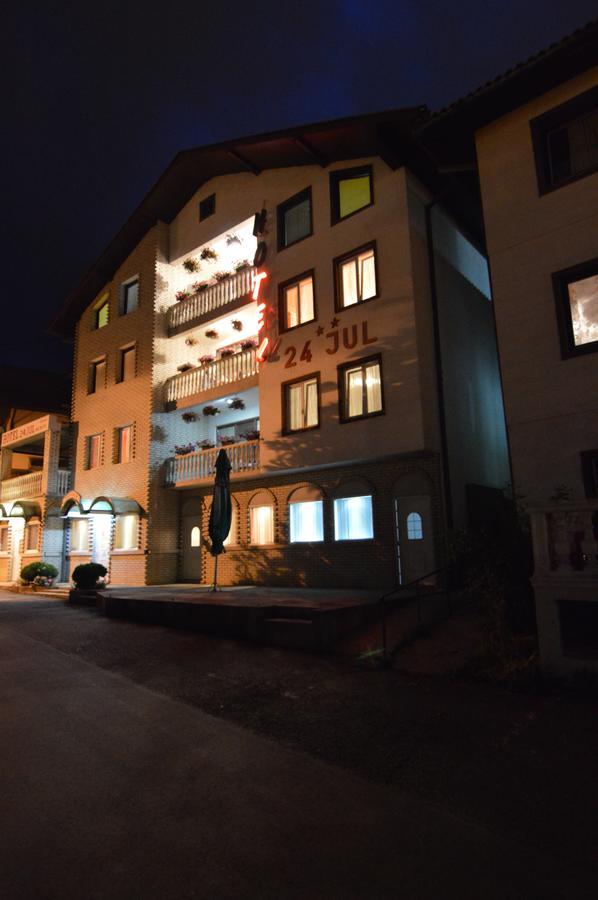 Hotel 24 Jul Pljevlja Ngoại thất bức ảnh