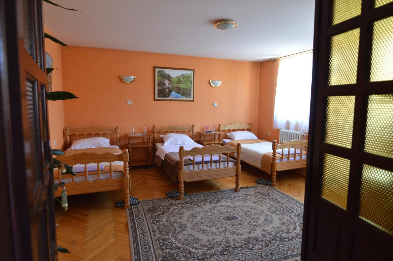 Hotel 24 Jul Pljevlja Ngoại thất bức ảnh