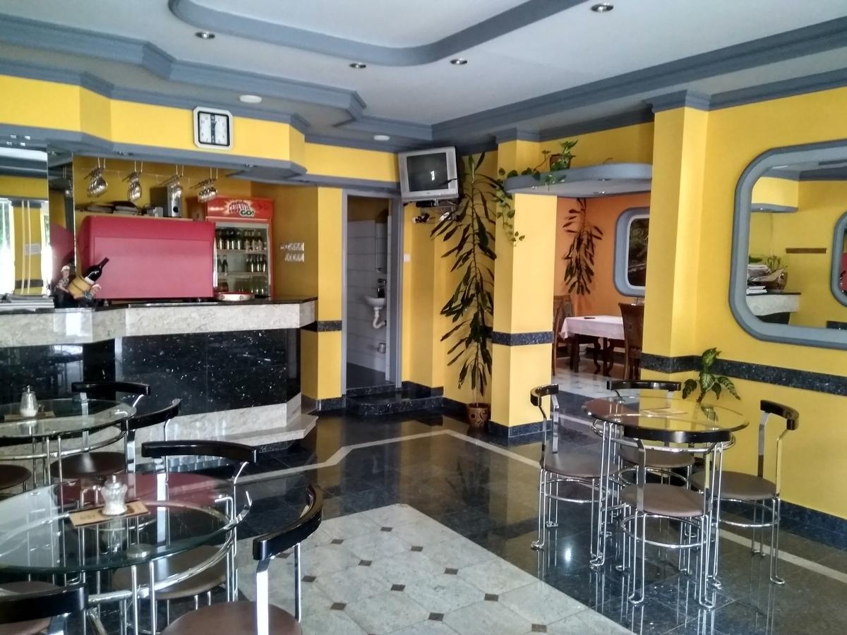 Hotel 24 Jul Pljevlja Ngoại thất bức ảnh